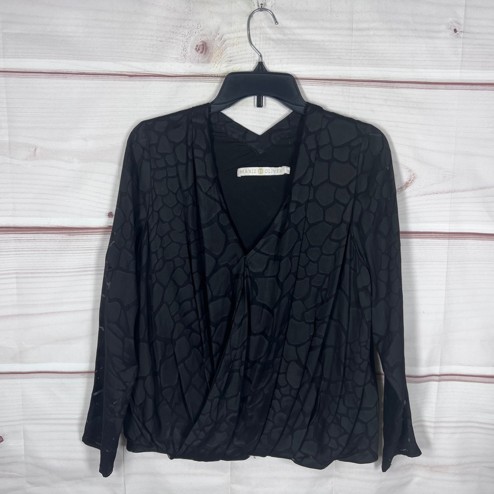 Marie Oliver Blouse Womens Small Black Silk Giraffe Print V-Neck Surplice Top